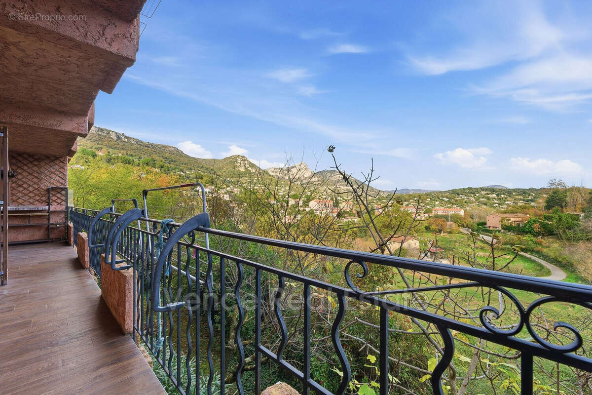Appartement à VILLENEUVE-LOUBET