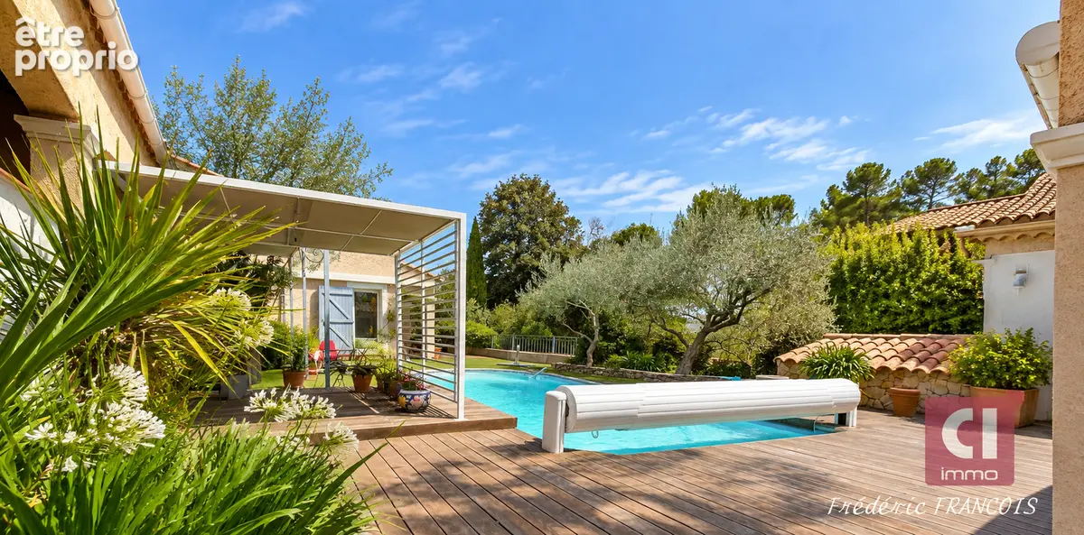 Villa 6 pièces - 169,59 m² - piscine - dépendance - terrain de 1 650 m²  - vue dégagée - photo 2