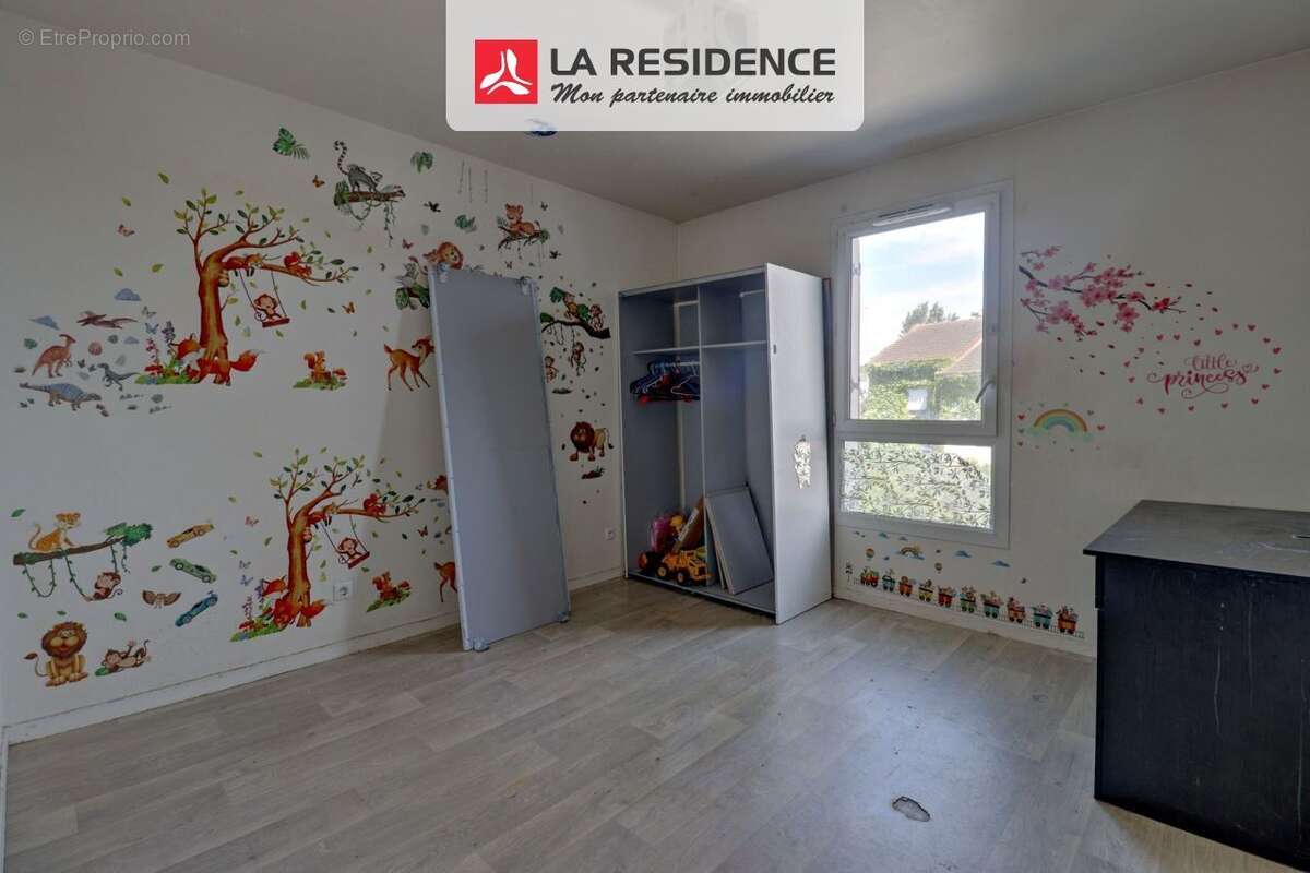 Appartement 44 m² à Acheres  - photo 4