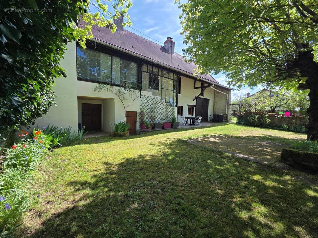 Photo 1 - Maison à GENOUILLY