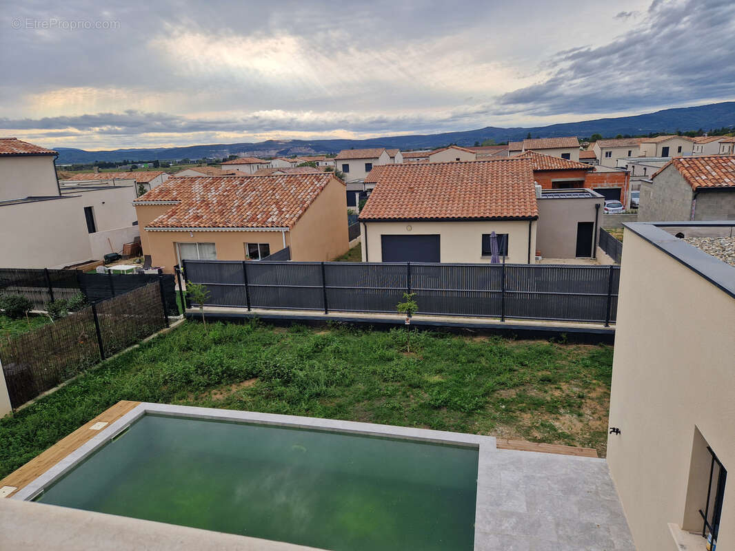 Maison à MONTELIMAR