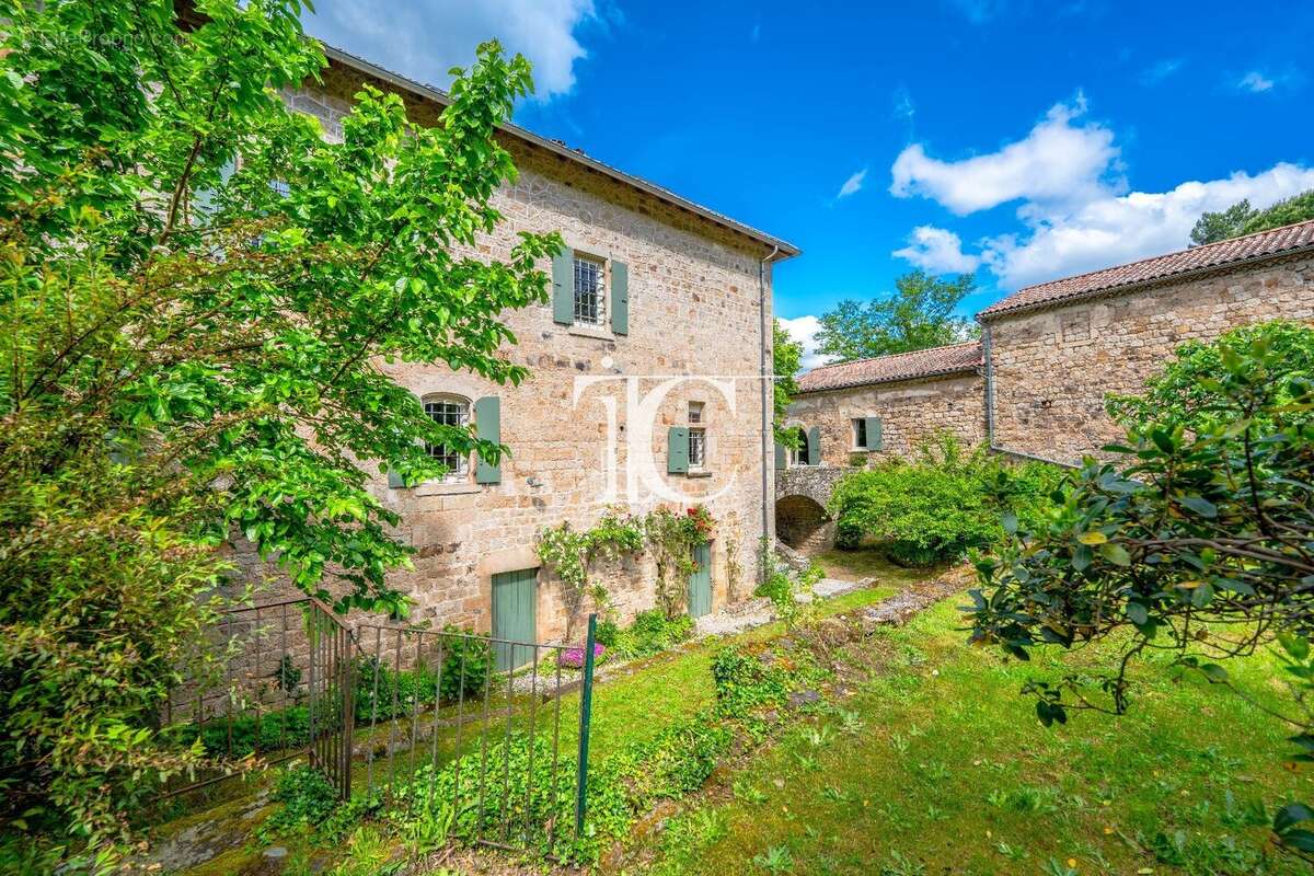 Maison à VINEZAC