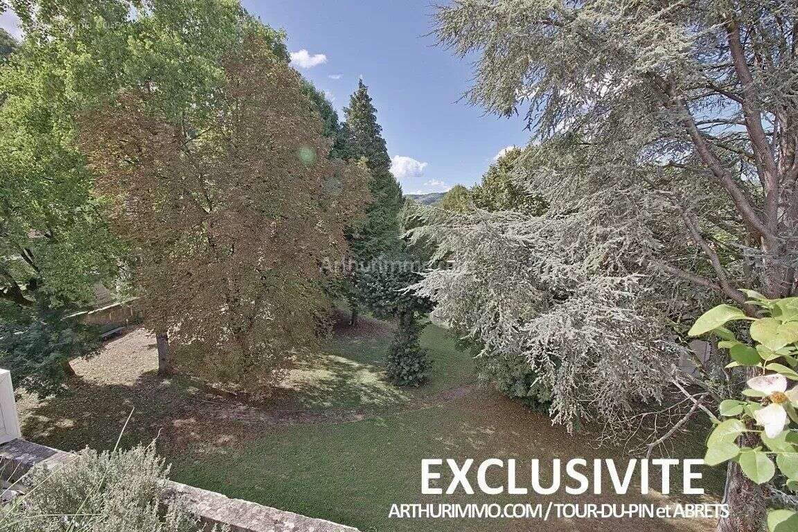 Appartement à LA TOUR-DU-PIN