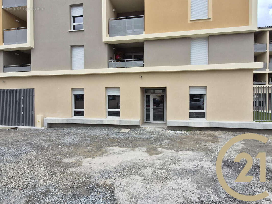 Commerce à SAINT-JUERY