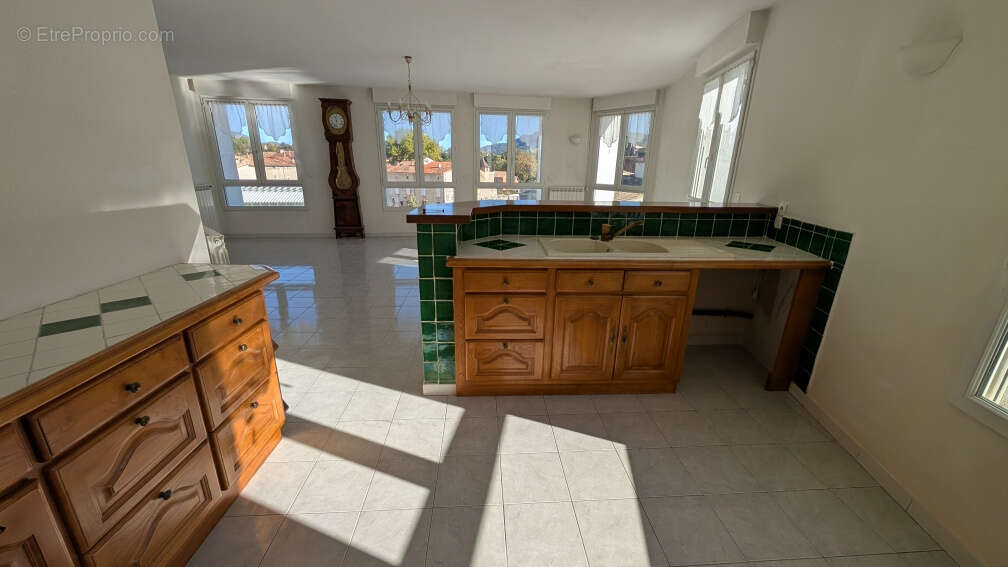 Appartement à GANGES