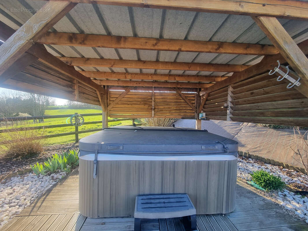 Maison à COULONGES-SUR-SARTHE