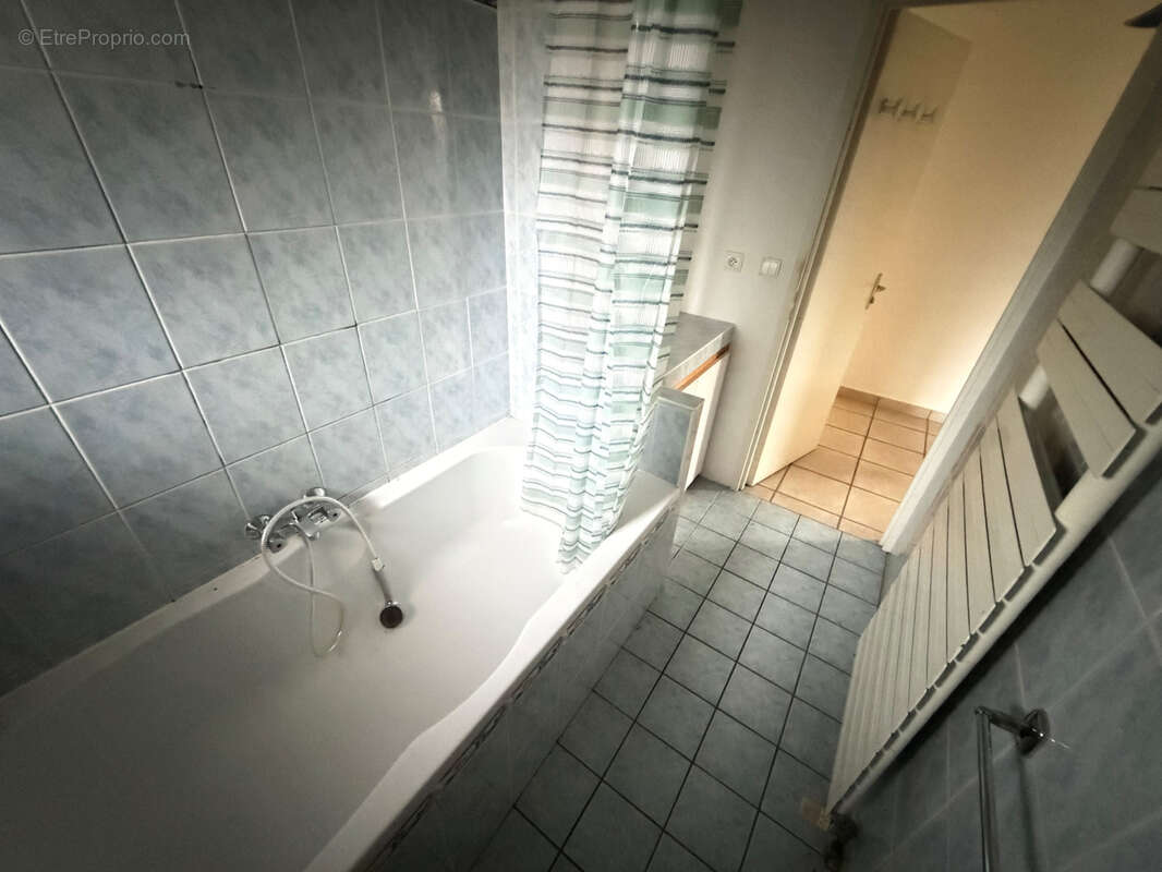 Maison à SAINT-ETIENNE-DE-CUINES