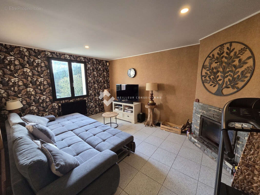 Maison 125 m² à Vouneuil-Sous-Biard  - photo 3