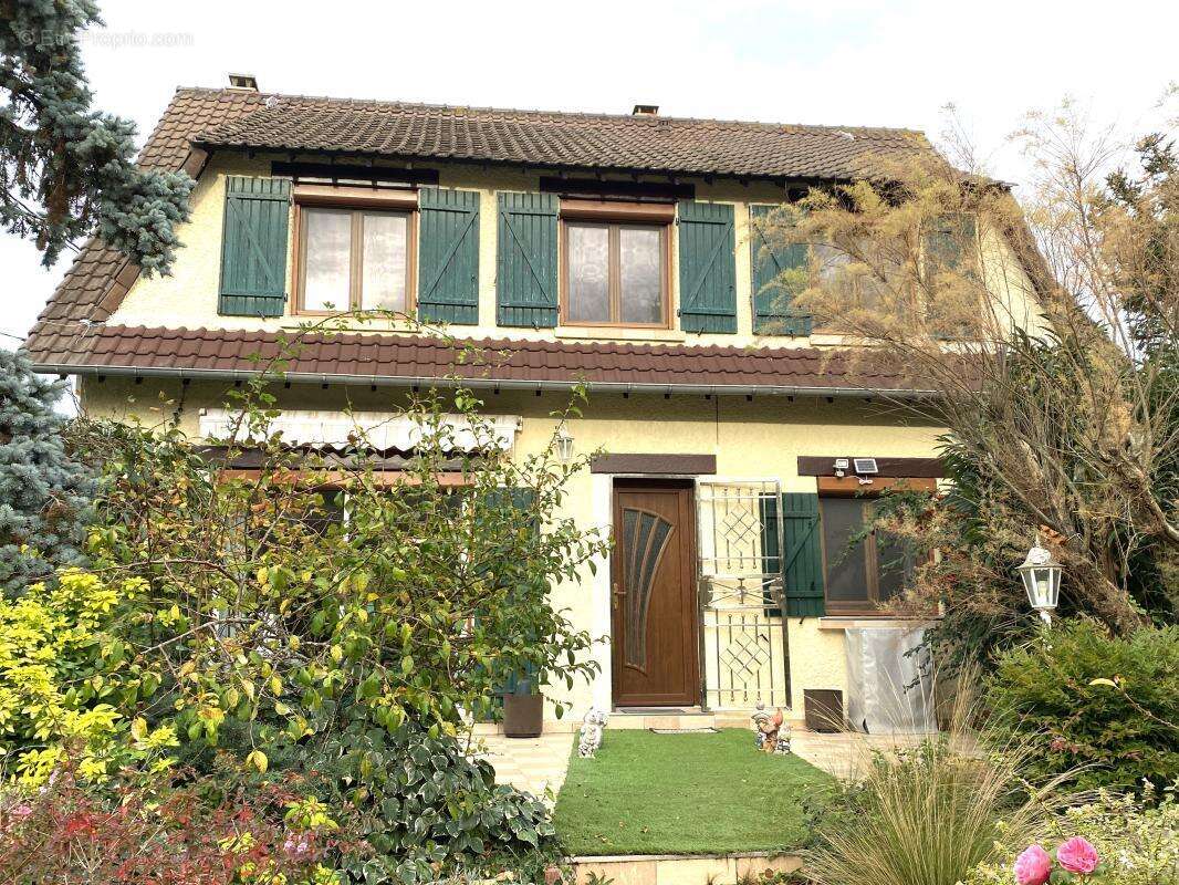 Maison à BENNECOURT