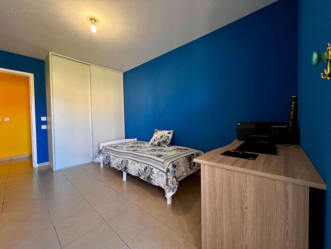 Appartement à MARSEILLE-3E