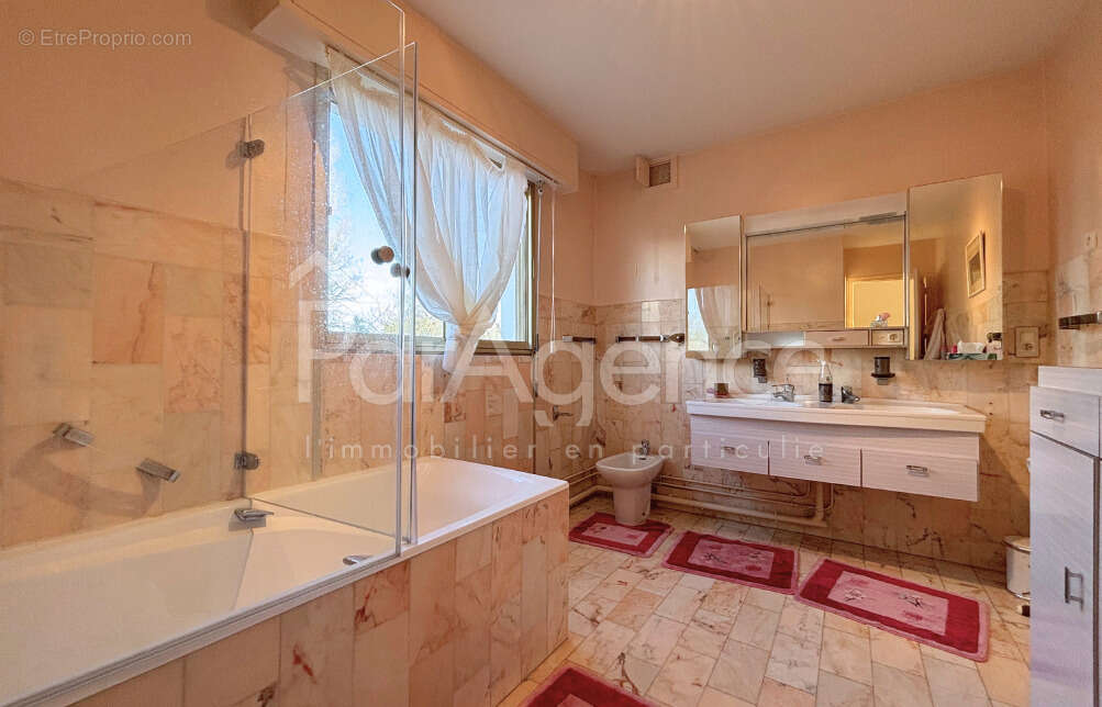 Appartement T5 - Centre-ville - Aperçu mer - photo 13