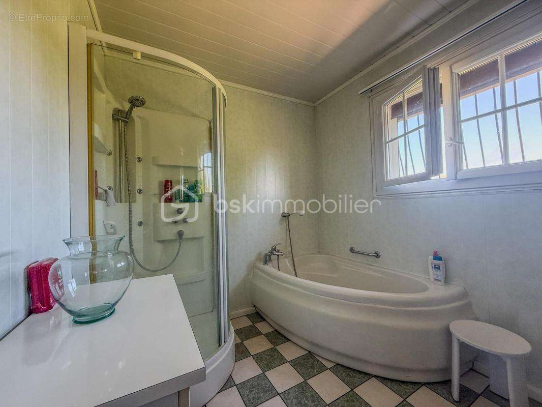 Spacieuse maison familiale de 131 avec sous-sol total, à 5 minutes de Lisieux - photo 10