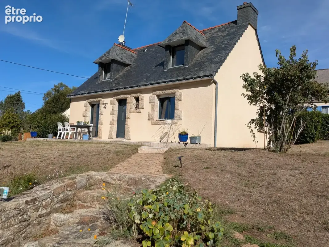 Guern jolie maison néo bretonne avec une vie de plain pied de 4 pieces de 100m² environ sur parcelle de 911m² - photo 2