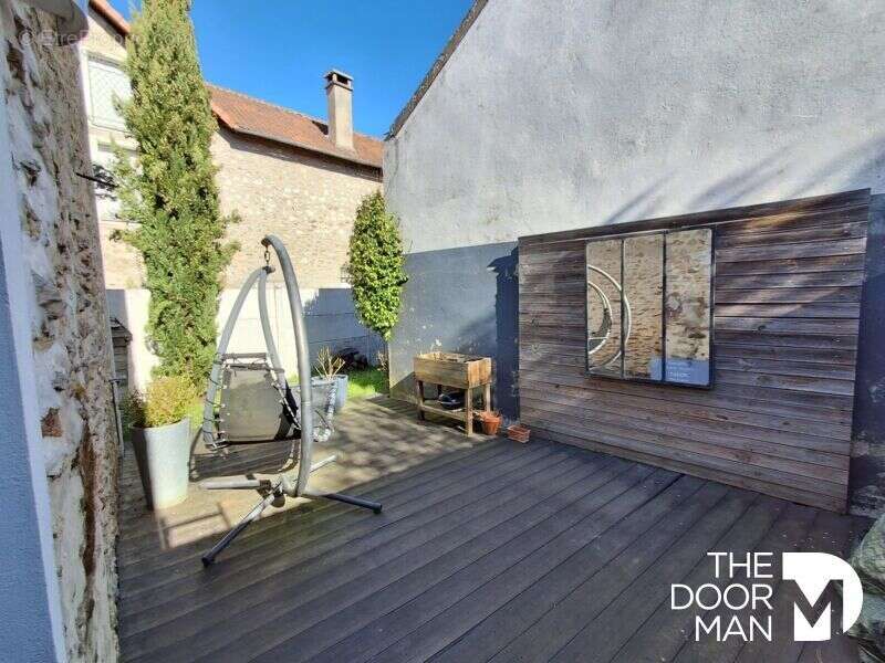 Maison à LE PERRAY-EN-YVELINES