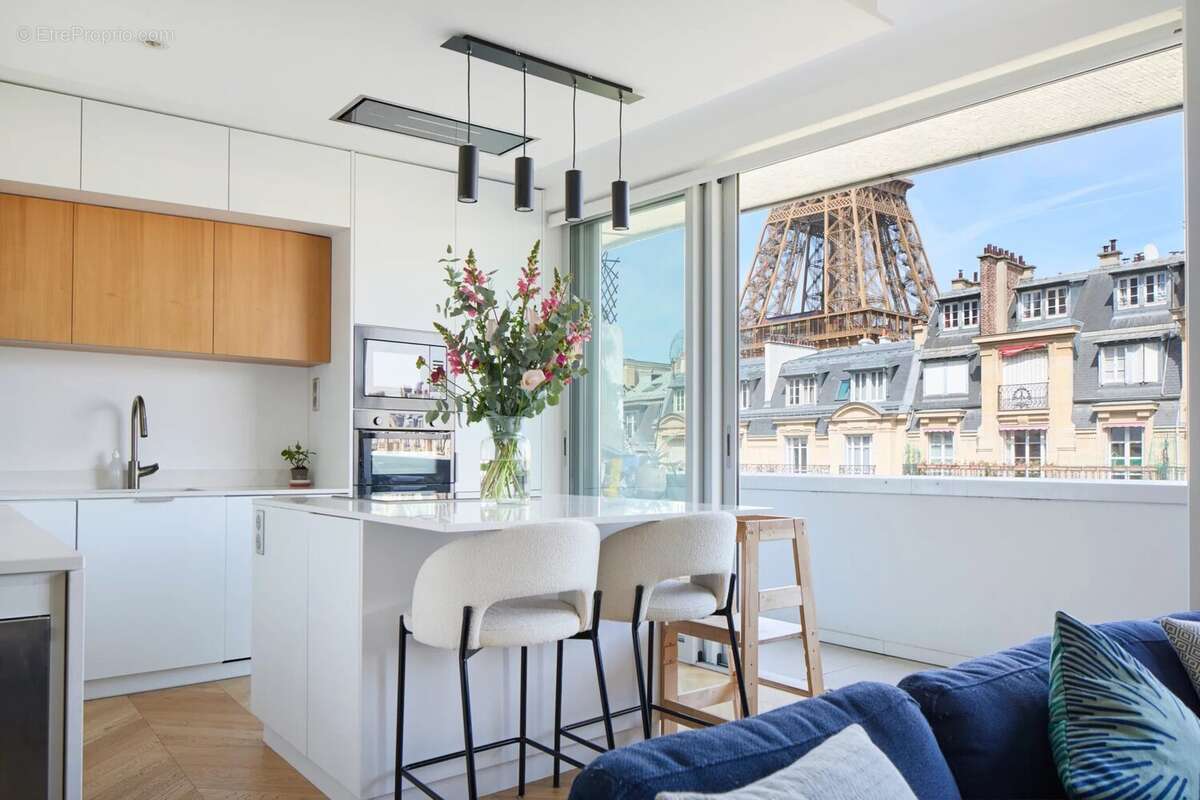 Appartement à PARIS-15E