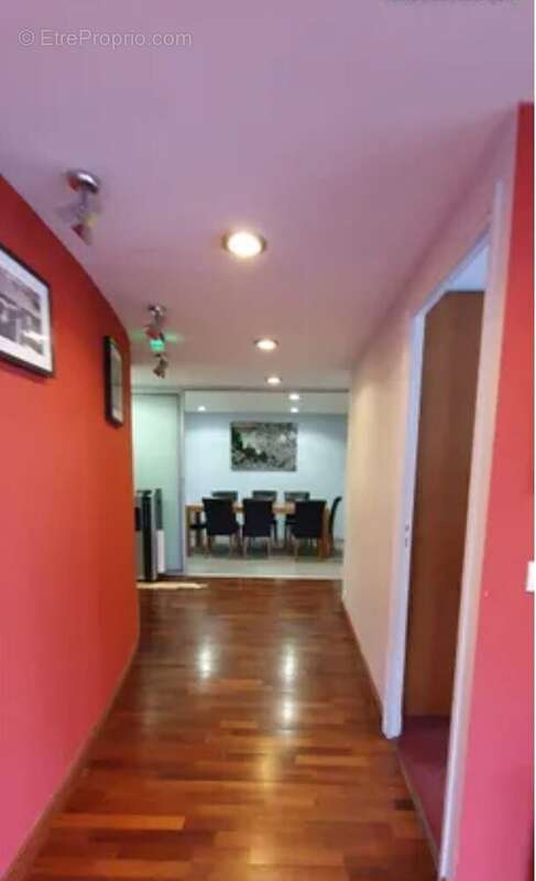 Commerce à ENGHIEN-LES-BAINS