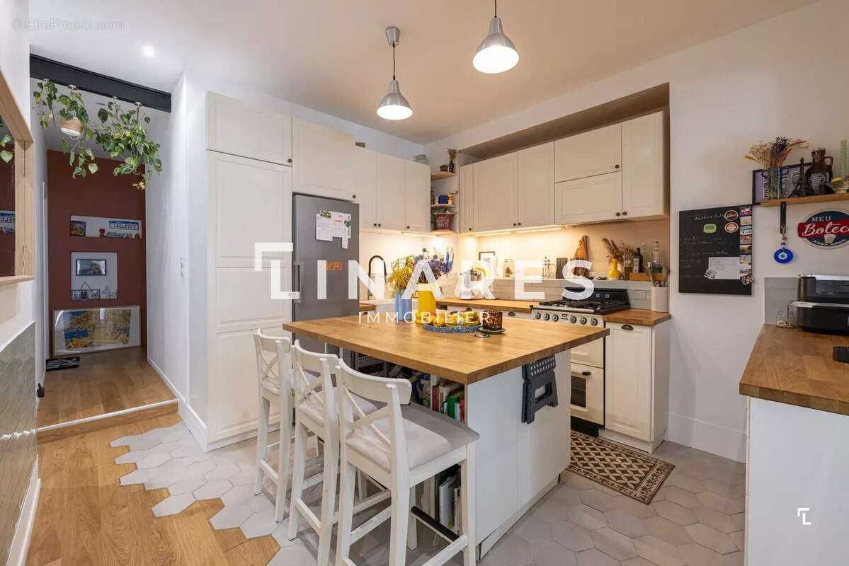 Appartement à MARSEILLE-5E