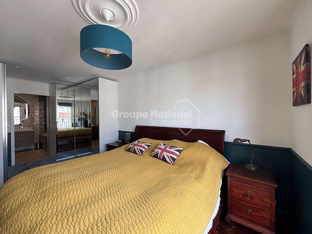 Appartement à VERSAILLES