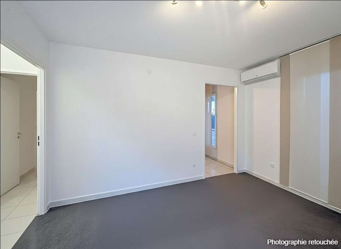 Photo 6 - Appartement à ROQUEBRUNE-SUR-ARGENS