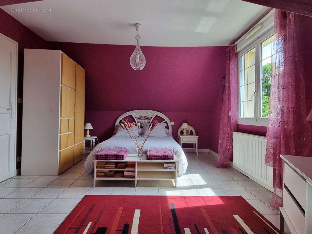 Maison à LES BORDES