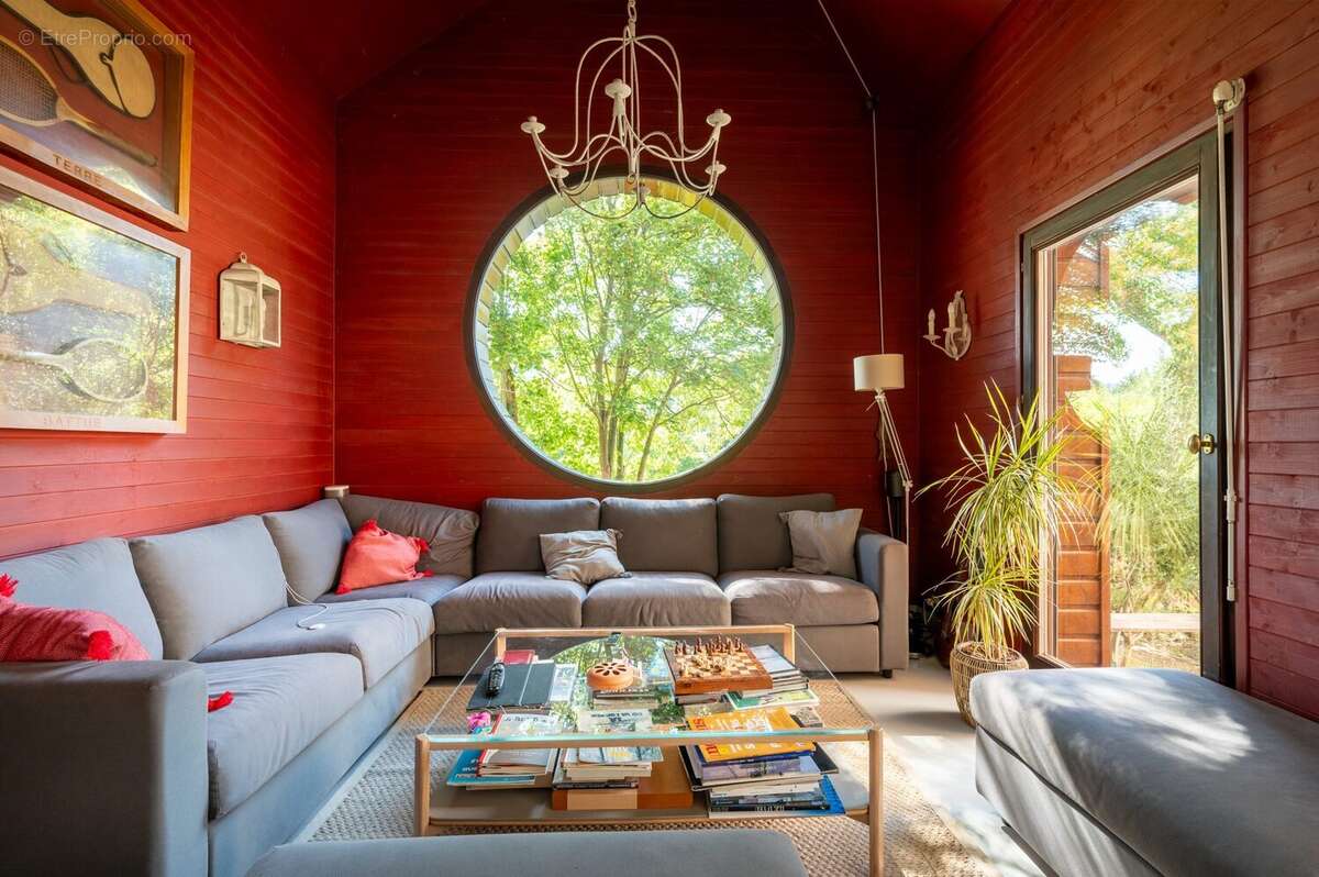 Maison à ISSY-LES-MOULINEAUX