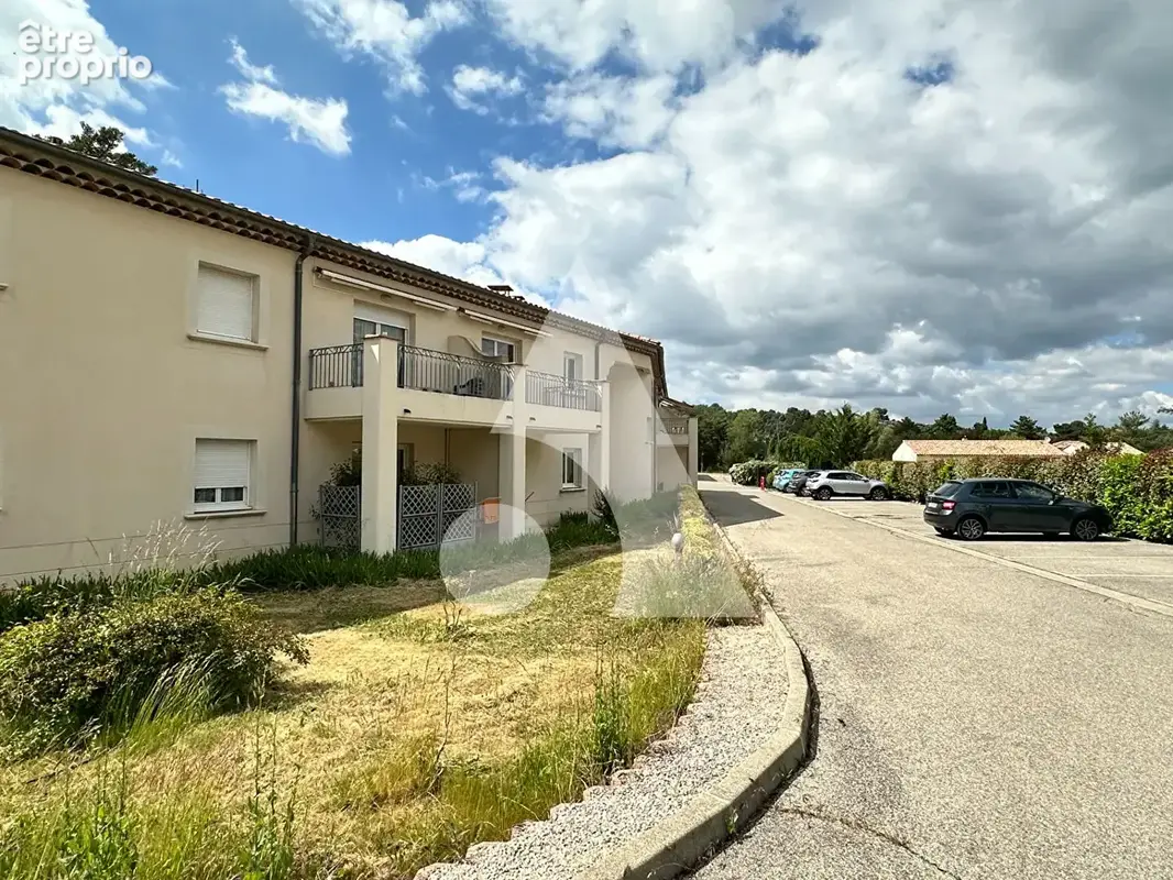 Appartement T2 en résidence seniors gérée, LMNP, Plan-d'Aups-Sainte-Baume , 110 000 . - photo 2