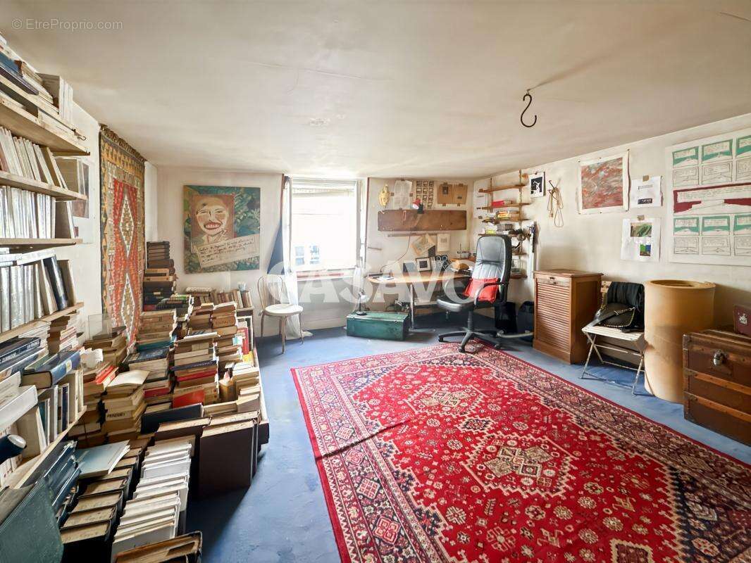 Appartement à PARIS-1E