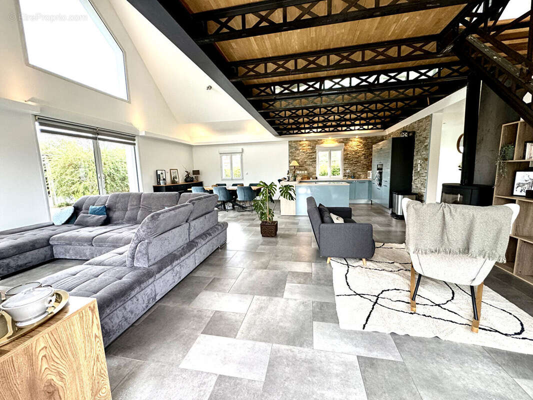 Maison à LA CAPELLE-LES-BOULOGNE