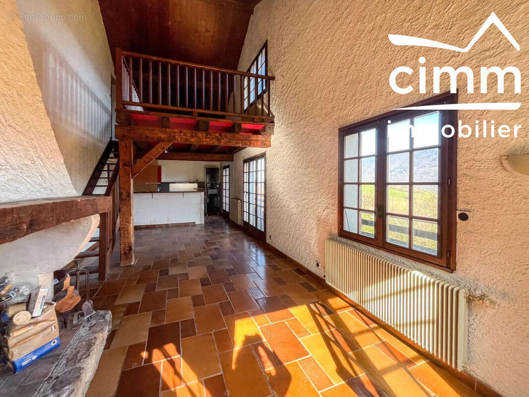 Maison 140 m² à Saint-Vincent-De-Mercuze  - photo 3