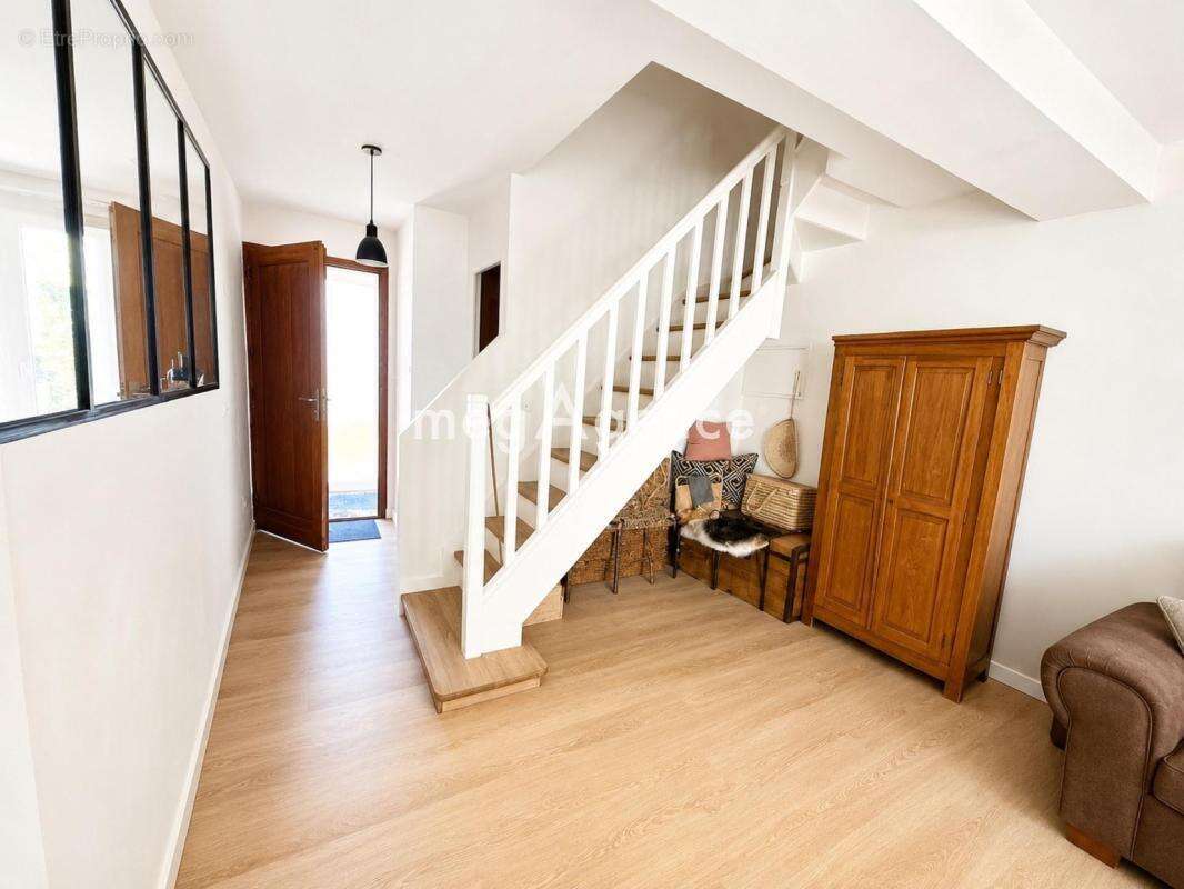 Maison traditionnelle, double jardin, aucun travaux - photo 7