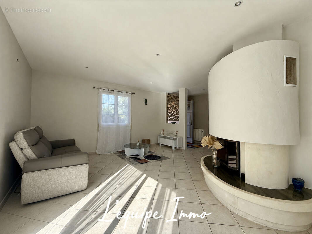 Villa t5 avec piscine et garage de 20m2 - photo 3