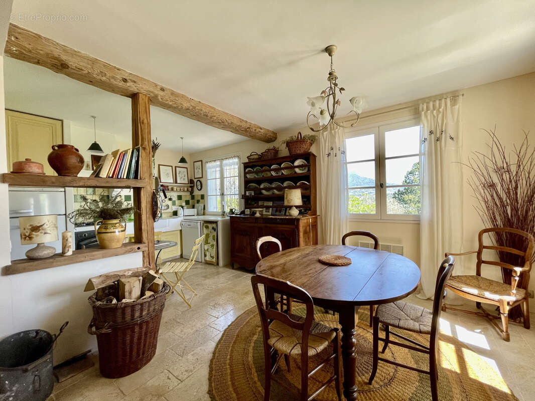 Maison à VAISON-LA-ROMAINE