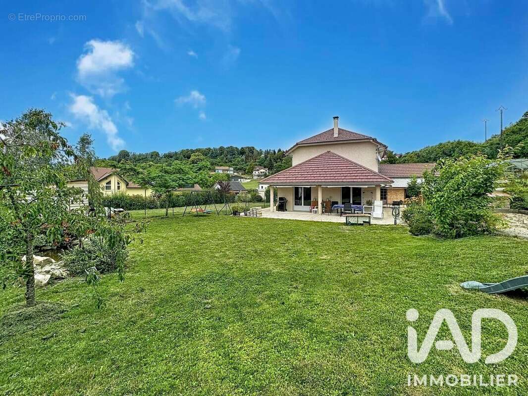 Maison 130 m² à Cogna  - photo 2