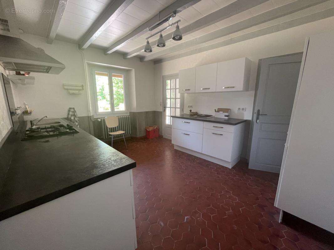 Maison individuelle 4 chambres avec bassin d'agrément et 1 hectare de terrain - photo 14
