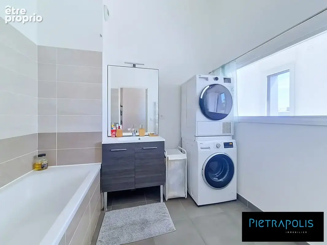 Appartement 103 m² à Decines-Charpieu  - photo 9