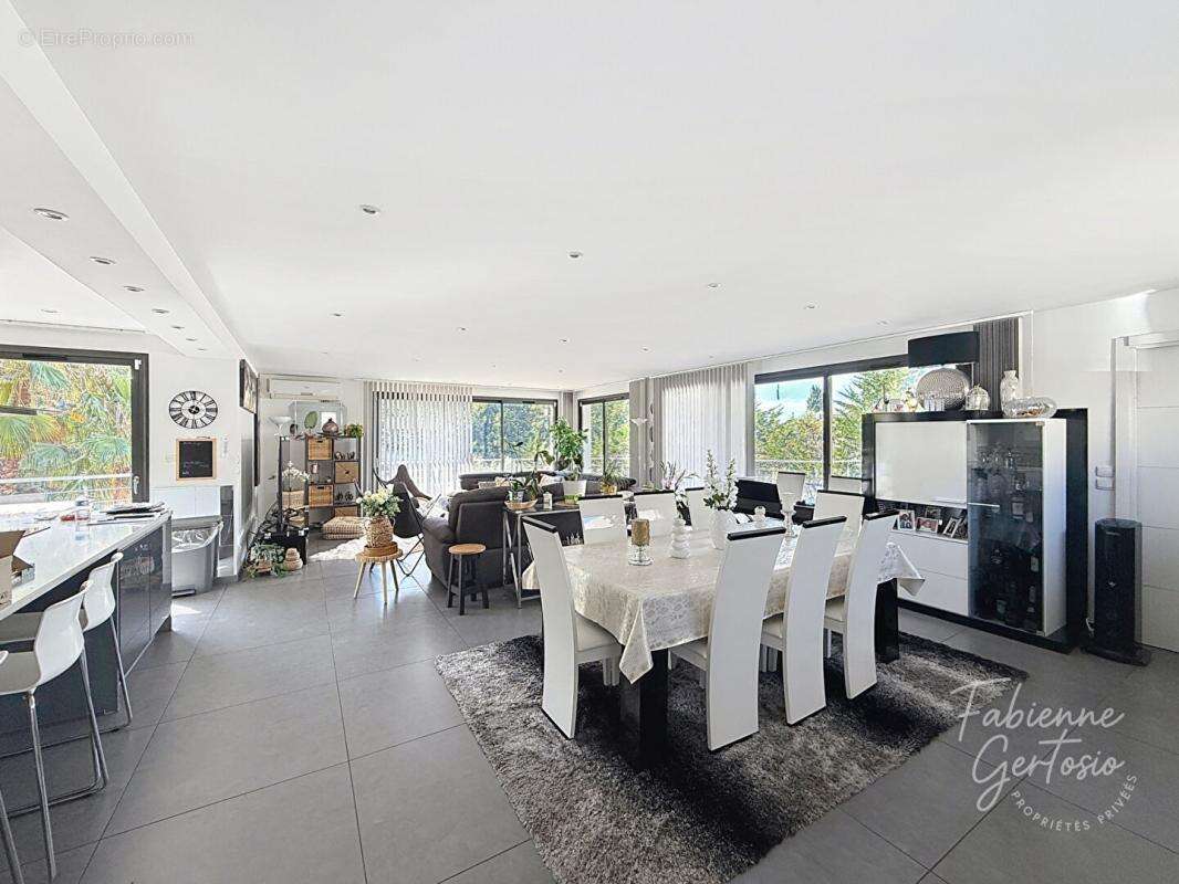 Maison à LA VALETTE-DU-VAR