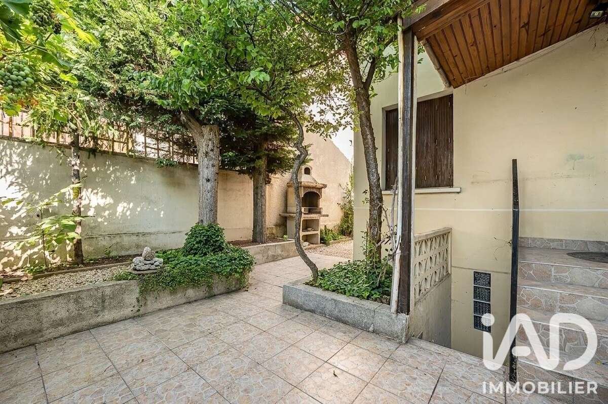 Maison 112 m² à Colombes  - photo 3
