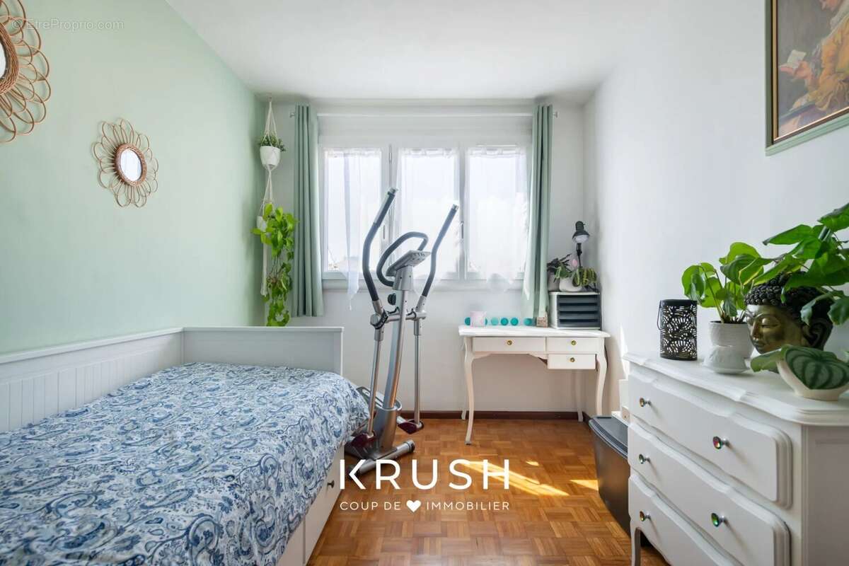 Appartement à MARSEILLE-2E