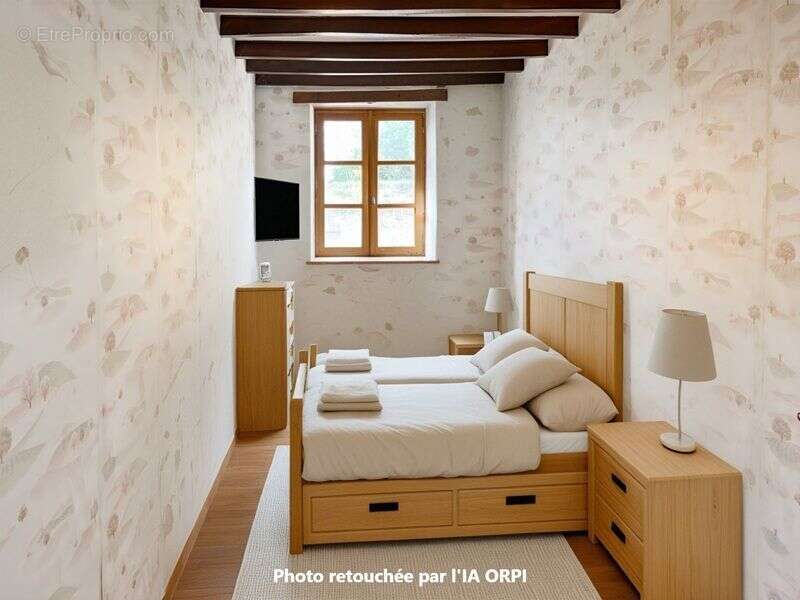 Maison à SAINTE-MERE