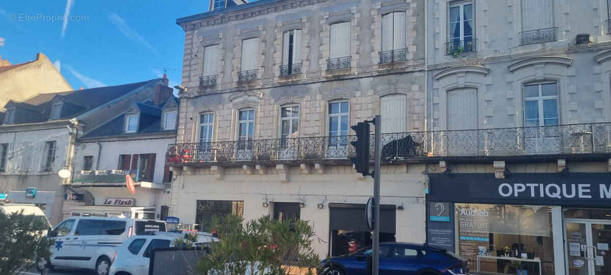 Commerce à COMMENTRY