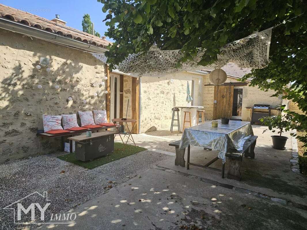 Maison à PORT-SAINTE-FOY-ET-PONCHAPT