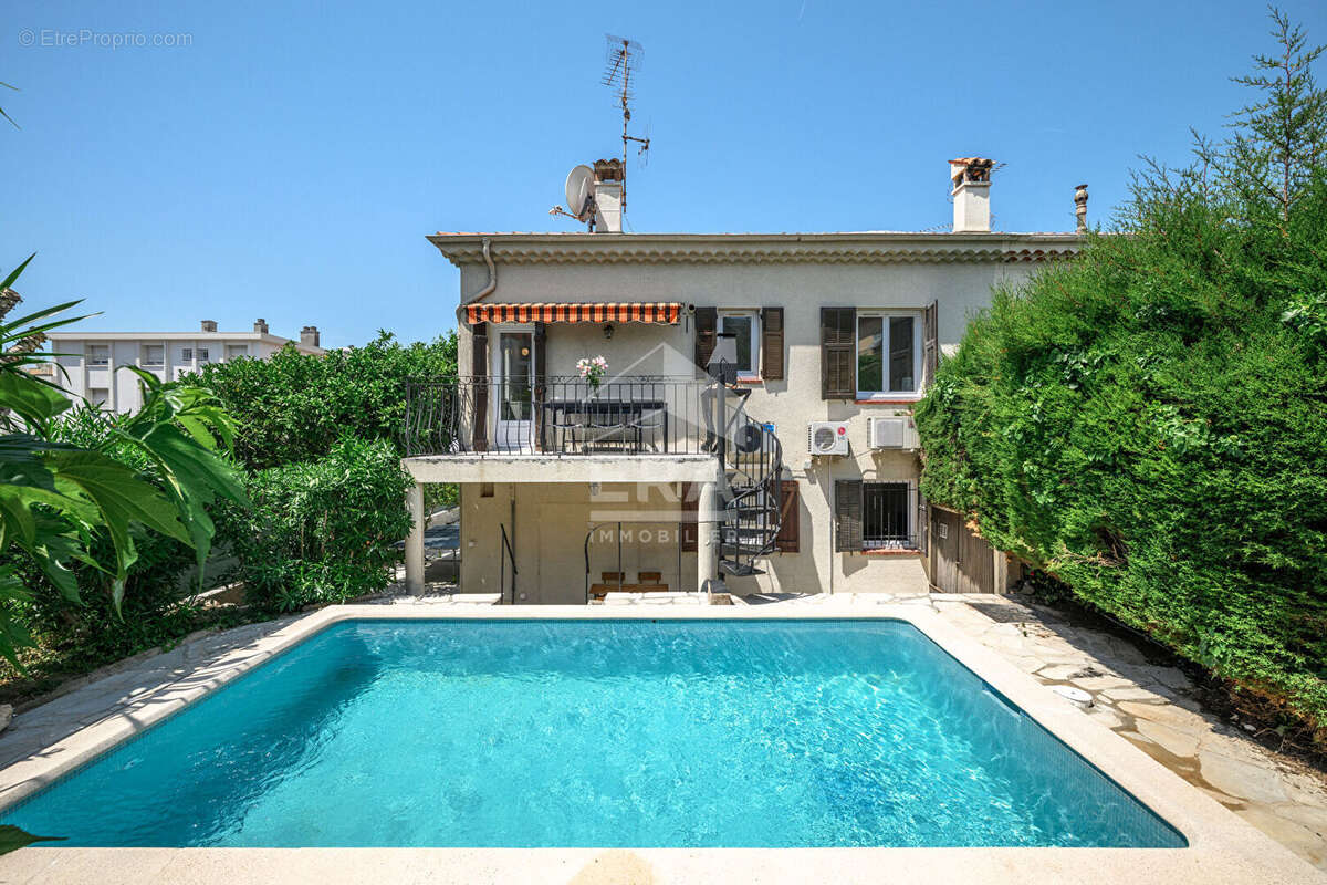Maison à CAGNES-SUR-MER