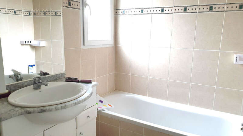 Appartement à LE LUC