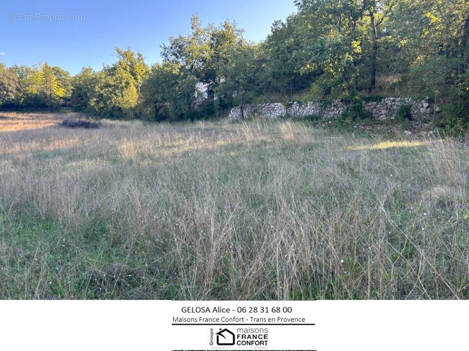 Terrain à MONTMEYAN