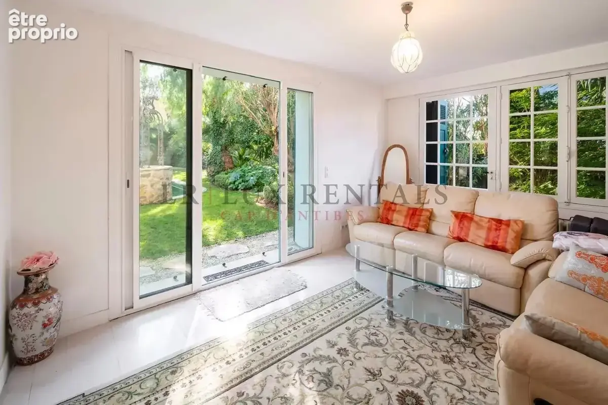 Charmante villa avec jardin et piscine dans domaine privé - photo 13