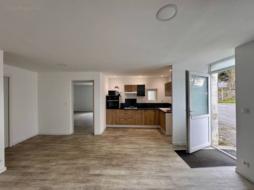 Photo 3 - Maison à SAINT-HILAIRE-DE-LA-NOAILLE