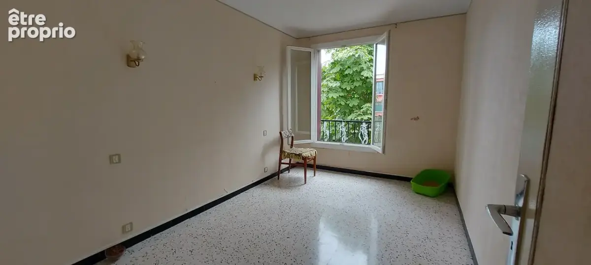 T4/5 traversant et lumineux 2e étage avec parking et cave - photo 6