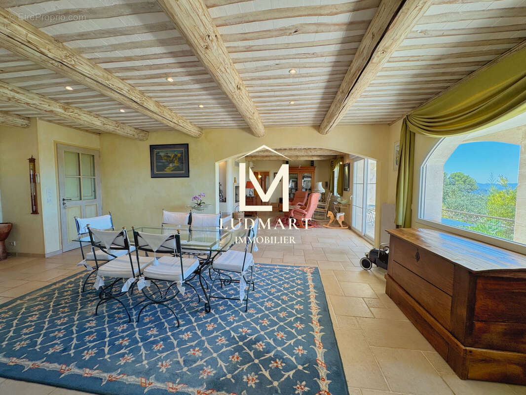 Maison à LORGUES