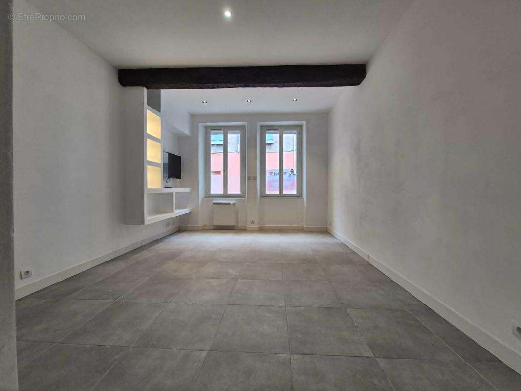 Studio Vidauban  centre ville rez de chaussée - photo 2