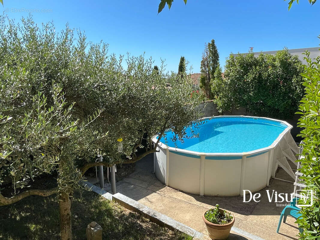 Maison à SAINT-FELIX-DE-LODEZ